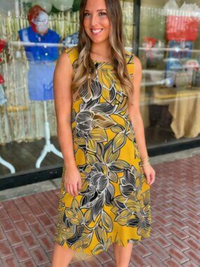 Ivy Lane, Floral Sleeveless Shift Dress